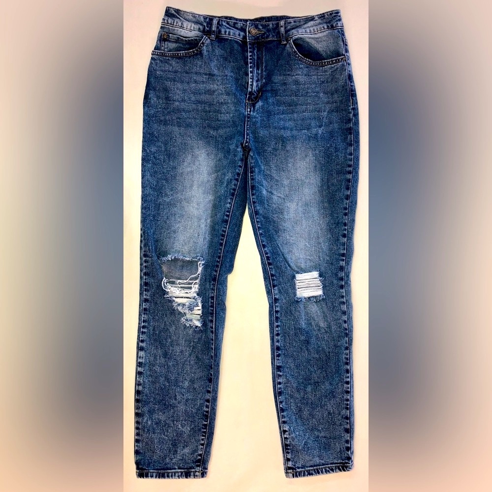 Versace 19.69 Abbigliamento Sportivo SRL Distressed High-Rise Jeans (30/10) - Picture 3 of 17